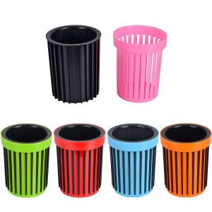 Стакан для ручок 9001 пластиковий 10,5*8,5см